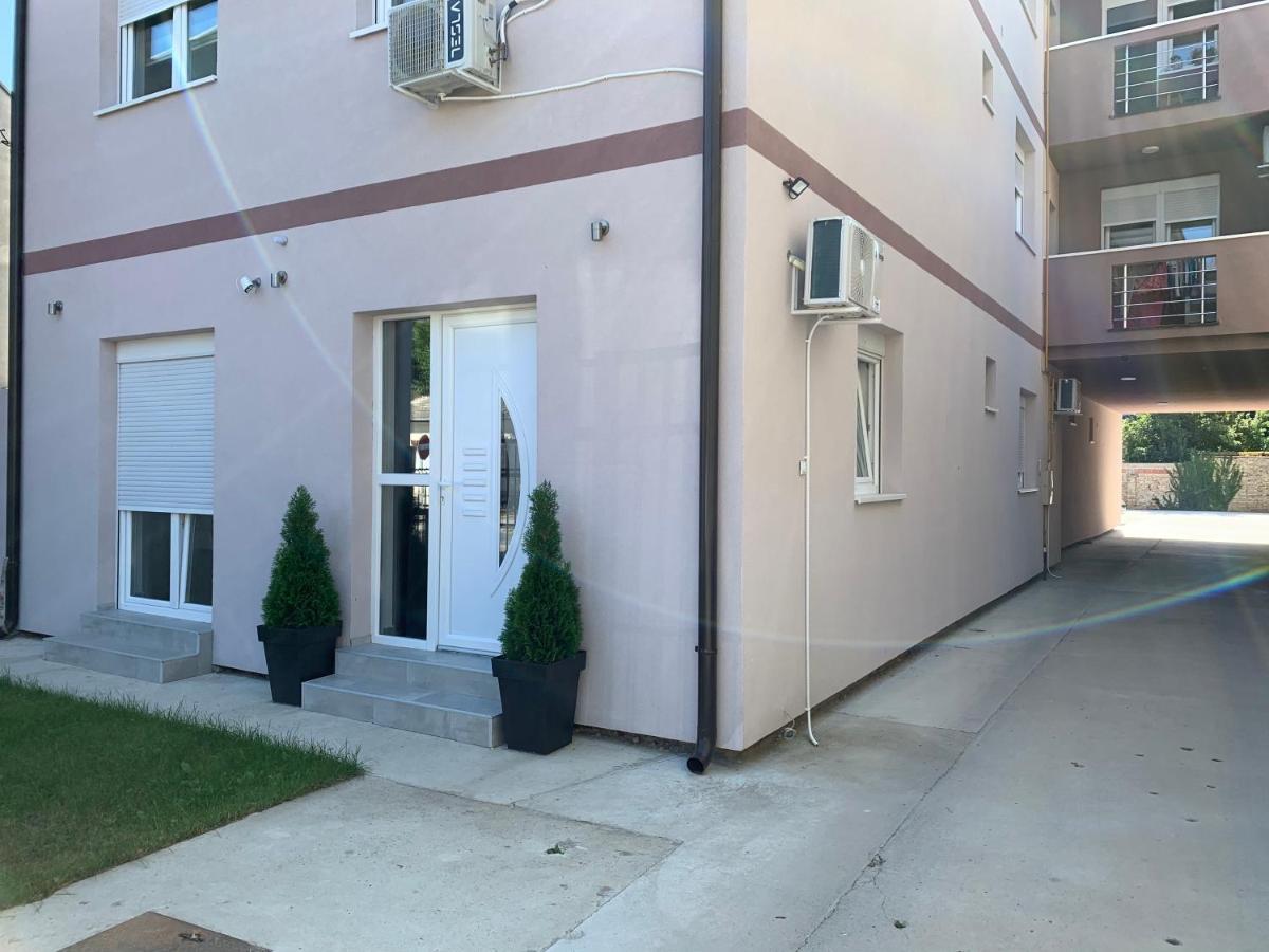 Apartman Spring Sombor Exterior foto